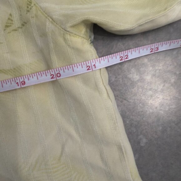 Tommy Bahama 100% Silk Short Sleeve Camp Shirt – Size Small - Picture 16 of 16